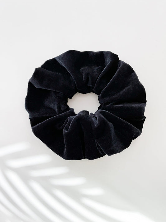 - BLACK VELVET - SCRUNCHIE