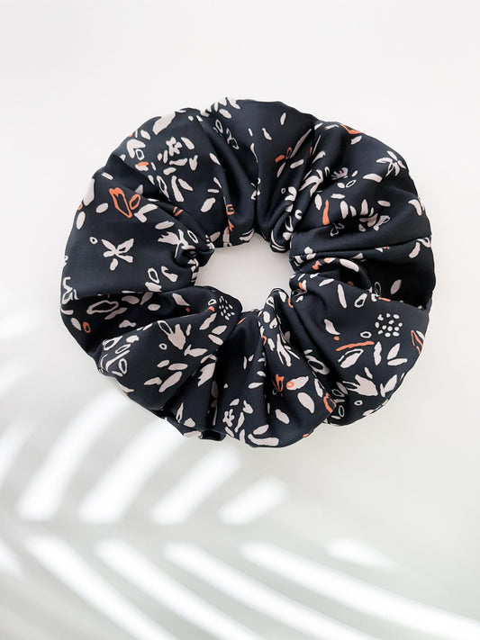 - DILEMMA - SCRUNCHIE