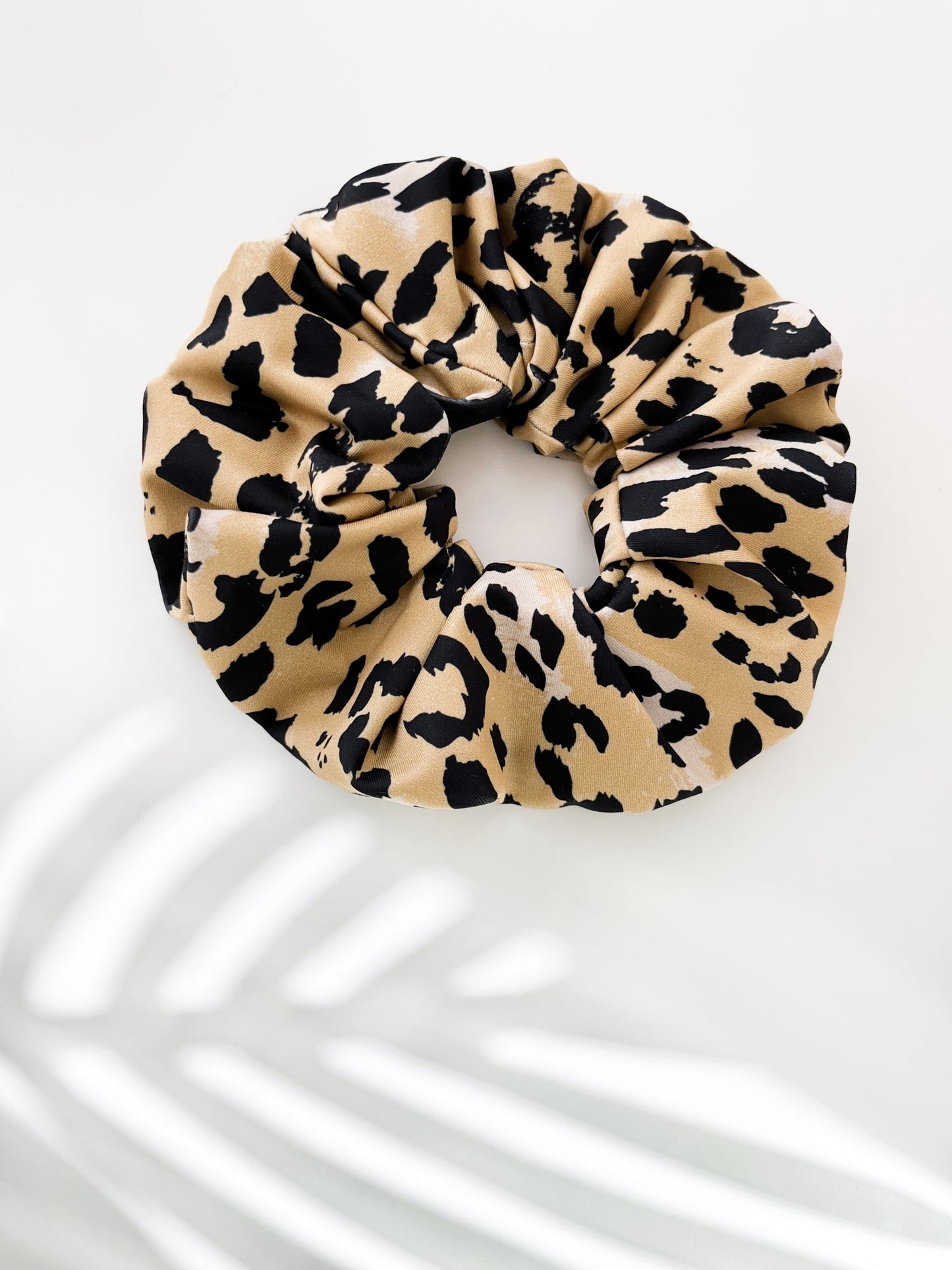 - GOLDEN EYE - SCRUNCHIE